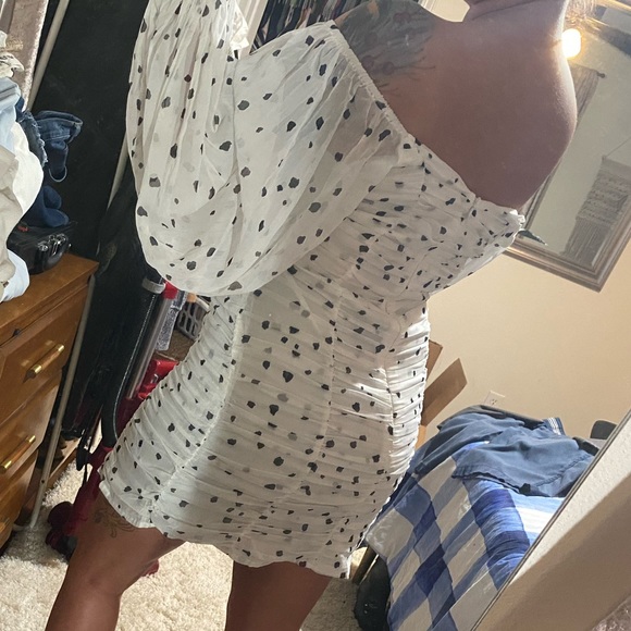 ASOS DESIGN ruched bodycon mini dress with balloon sleeves in polka dot size 10 - Picture 6 of 9